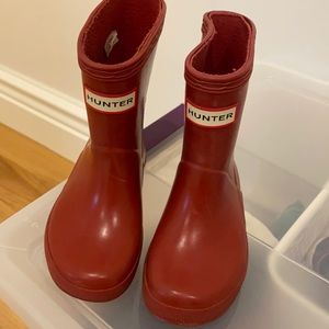 Hunter rain boots children’s size 5; red
